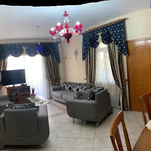 entire-house-with-2-bedrooms-and-free-parking.albaniahotels.org/